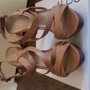 Aldo heels, size 10, tan 5 inches heels